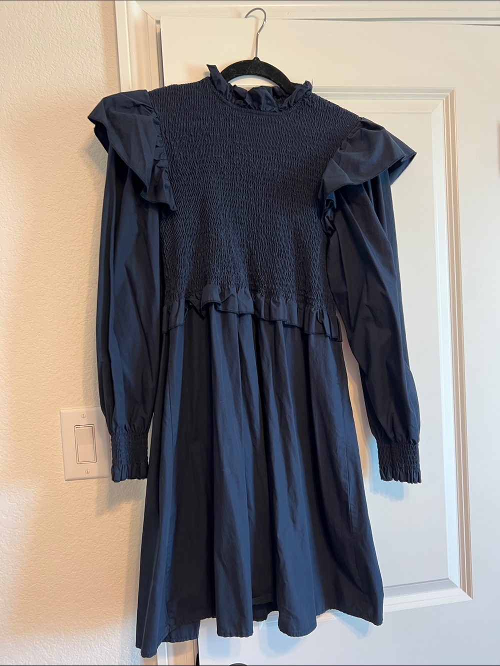 Women’s Navy Smocked Ruffle Long-Sleeve Dress